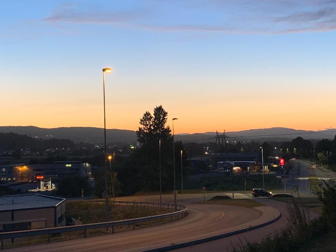 Apartamento Trivelig Leilighet Gratis Parkering Pa Stedet! Porsgrunn Exterior foto