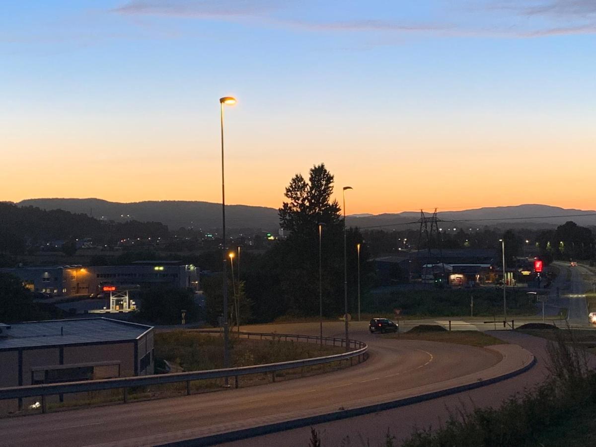 Apartamento Trivelig Leilighet Gratis Parkering Pa Stedet! Porsgrunn Exterior foto